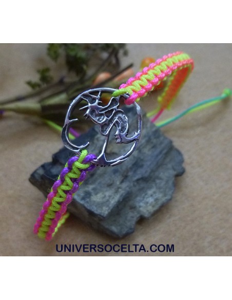 Pulsera de macramé con brujita PCM