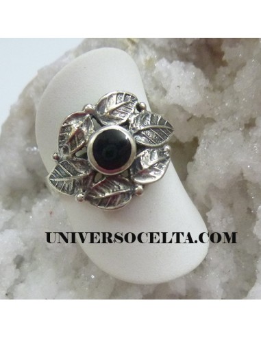 Anillo con Azabache y Hojas en plata A111